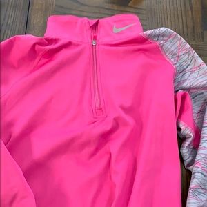 Nike Therma-fit pull over barely worn